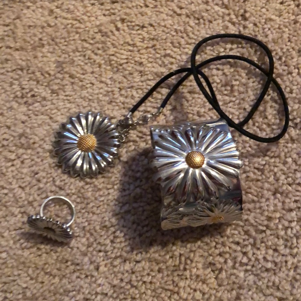 Necklace 7 pieces different